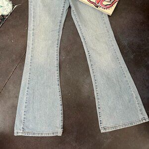 Levis 519 low rise flare 5 Jr